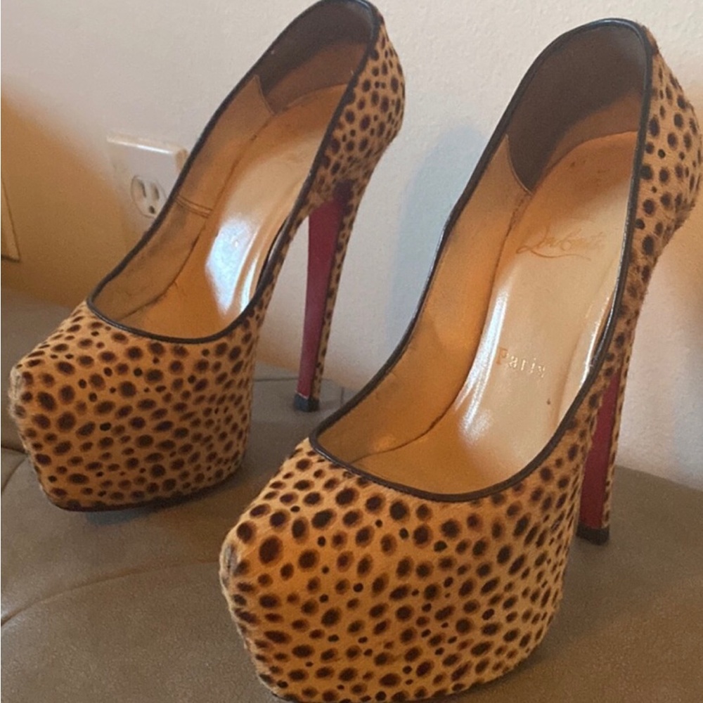 Christian Louboutin Daffodil size 36.5 Cheetah Print Calfskin Stiletto Heels